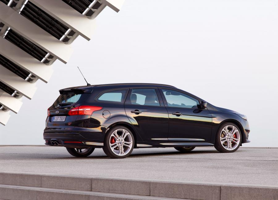  Ford Focus ST Turnier 2014 года  (фото 18 из 18)